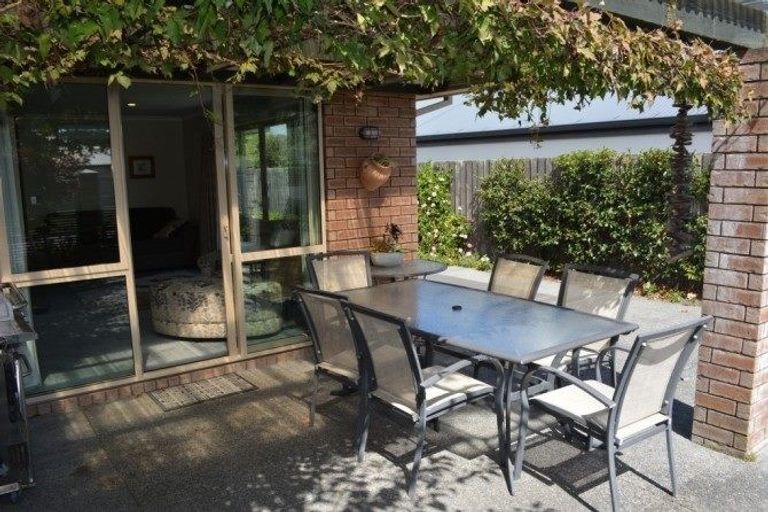 Photo of property in 3 Matua Place, Parklands, Christchurch, 8083