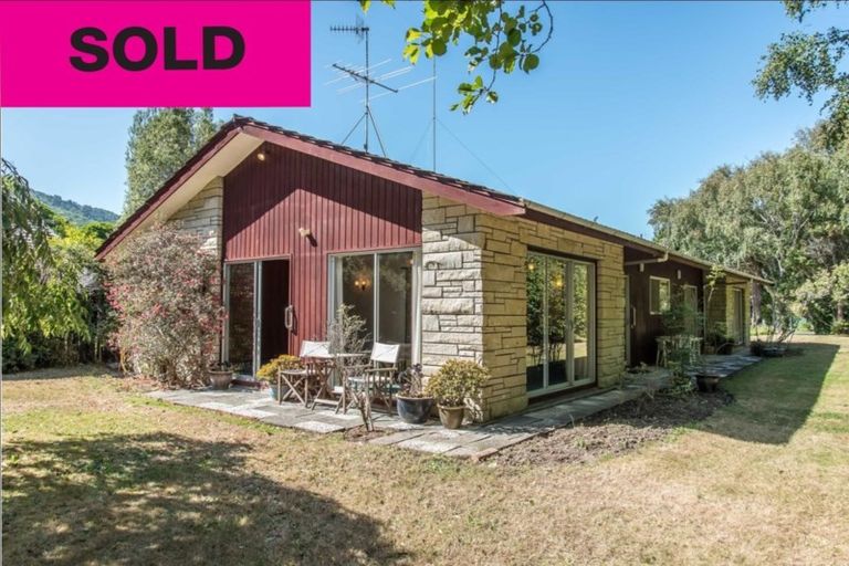 Photo of property in 13 Kohekohe Road, Waikanae, 5036