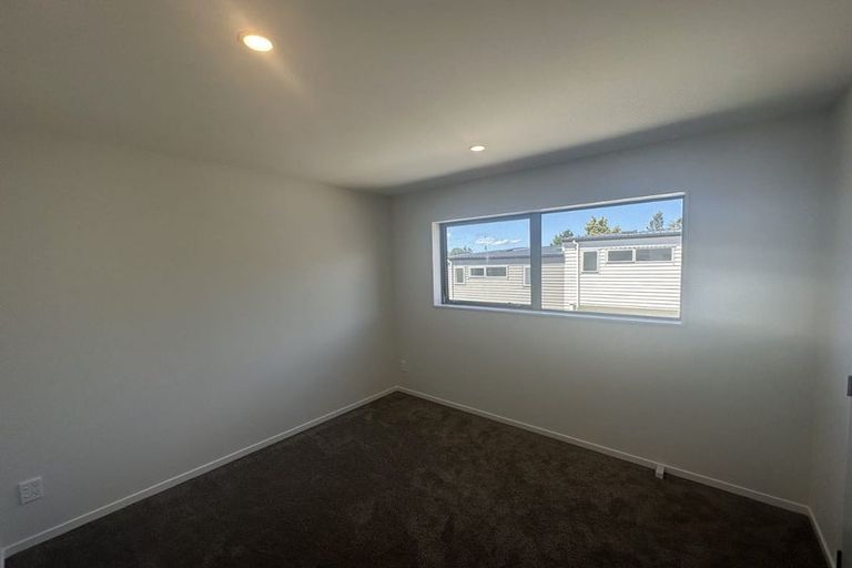 Photo of property in 744b East Coast Road, Pinehill, Auckland, 0630