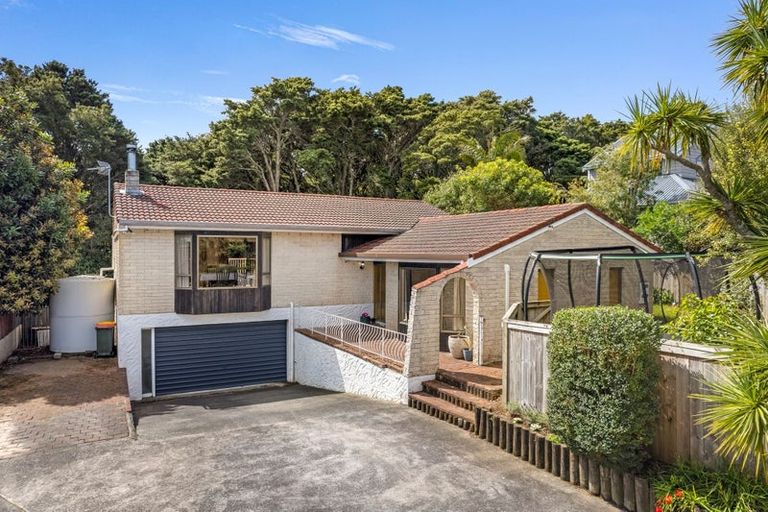 Photo of property in 8 Deodar Place, Totara Heights, Auckland, 2105