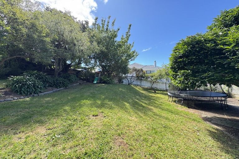 Photo of property in 6 Mahoe Street, Tawa, Wellington, 5028