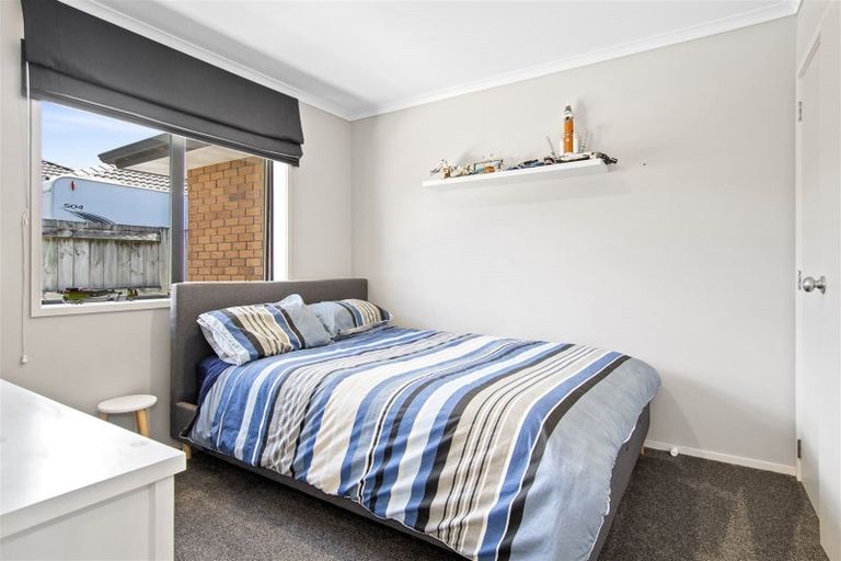 Photo of property in 23 Seabreeze Place, Papamoa Beach, Papamoa, 3118