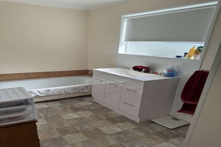 Photo of property in 112 Lethbridge Street, Feilding, 4702