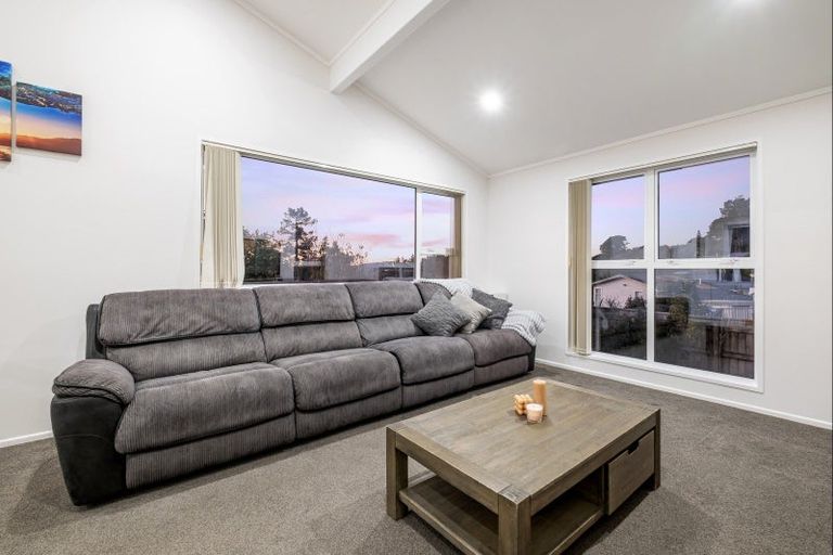 Photo of property in 8 Japonica Crescent, Ranui, Porirua, 5024