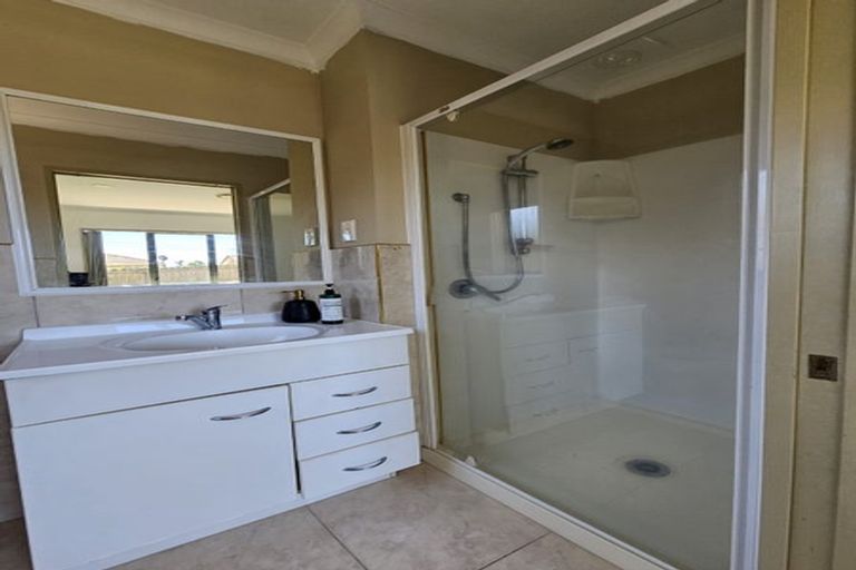 Photo of property in 24 Innisowen Place, Flat Bush, Auckland, 2019