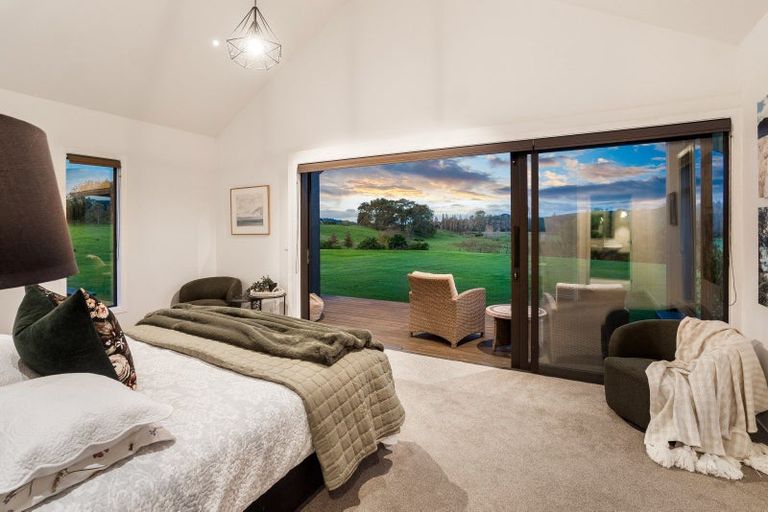 Photo of property in 212 Monument Road, Clevedon, Papakura, 2582