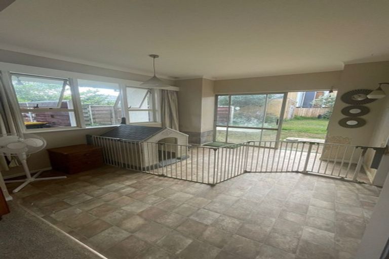 Photo of property in 10 Fraser Road, Papatoetoe, Auckland, 2025