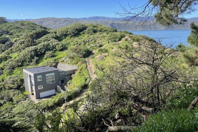 Photo of property in 79 Mantell Street, Seatoun, Wellington, 6022
