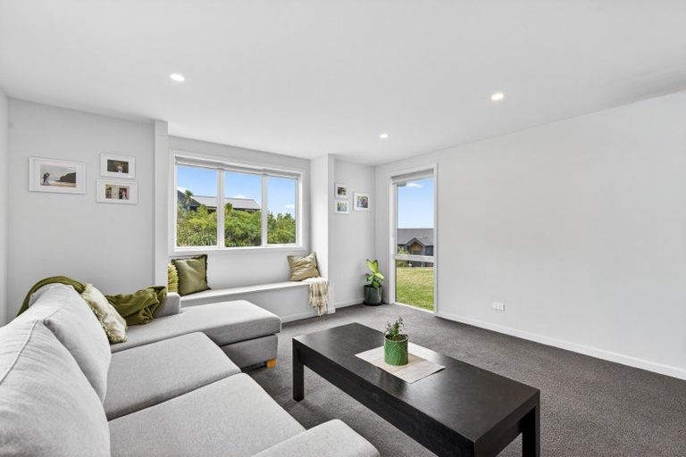 Photo of property in 77 Oak Road, Poraiti, Napier, 4112