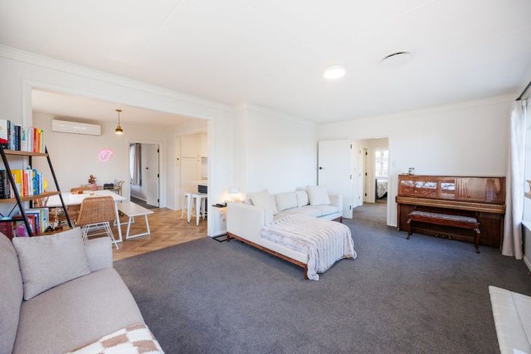 Photo of property in 1 Salisbury Avenue, Terrace End, Palmerston North, 4410