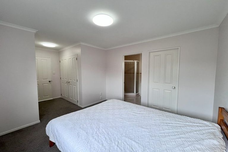 Photo of property in 28 Amherst Place, Albany, Auckland, 0632