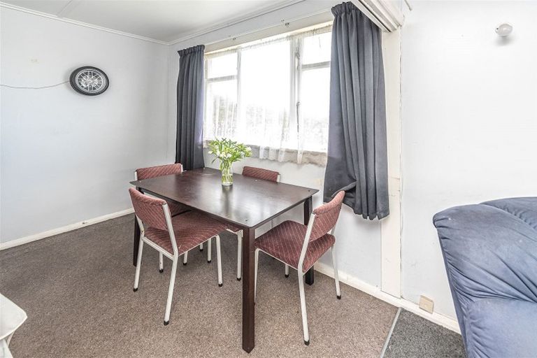 Photo of property in 180 Puriri Street, Castlecliff, Whanganui, 4501