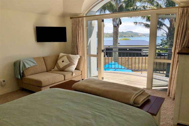 Photo of property in 98 Tangiteroria Lane, Pauanui, Hikuai, 3579