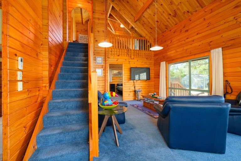 Photo of property in 6 Valley Road, Goose Bay, Kaikoura, 7374