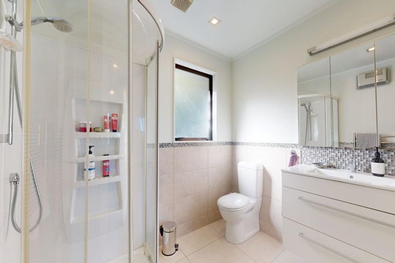 Photo of property in 60 Satara Crescent, Khandallah, Wellington, 6035