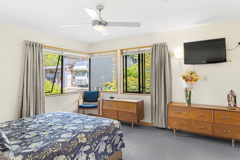 Photo of property in 39 Kew Road, Westport, 7825