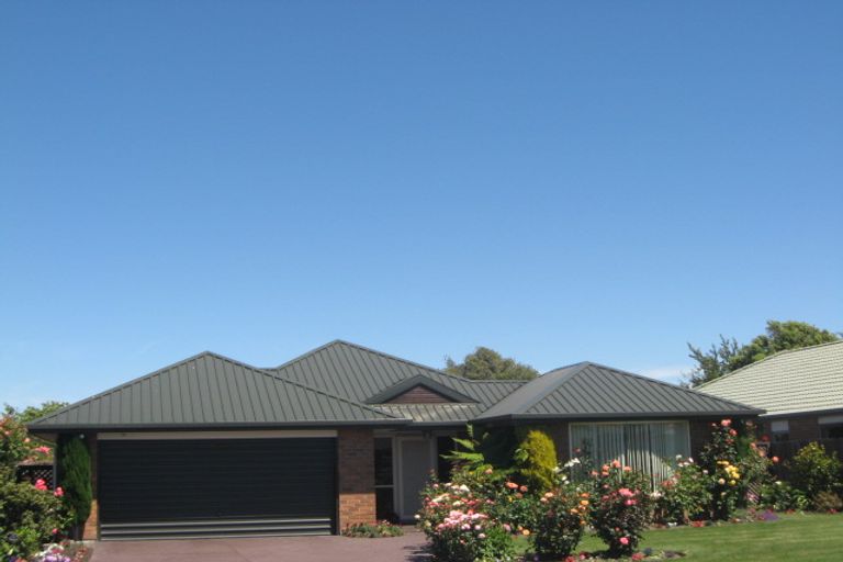 Photo of property in 12 Mull Place, Broomfield, Christchurch, 8042