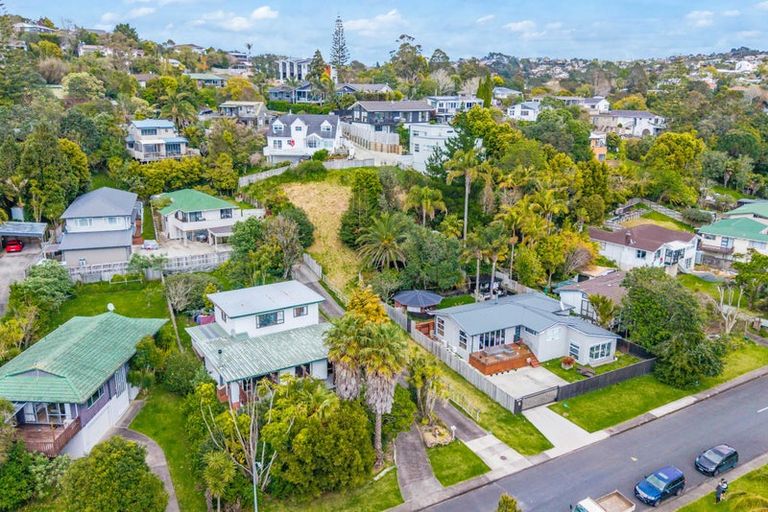Photo of property in 32 Awaruku Road, Torbay, Auckland, 0630