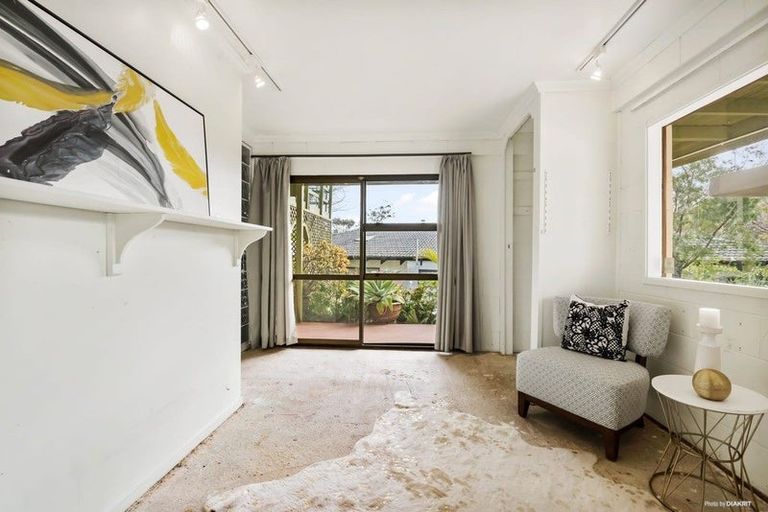 Photo of property in 11 Hebe Place, Birkenhead, Auckland, 0626