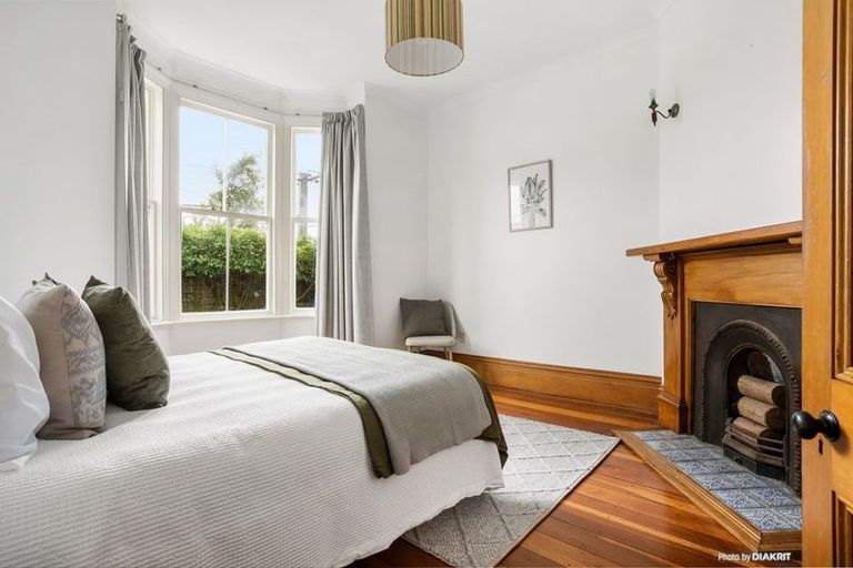 Photo of property in 17 Douglas Street, Mount Cook, Wellington, 6021