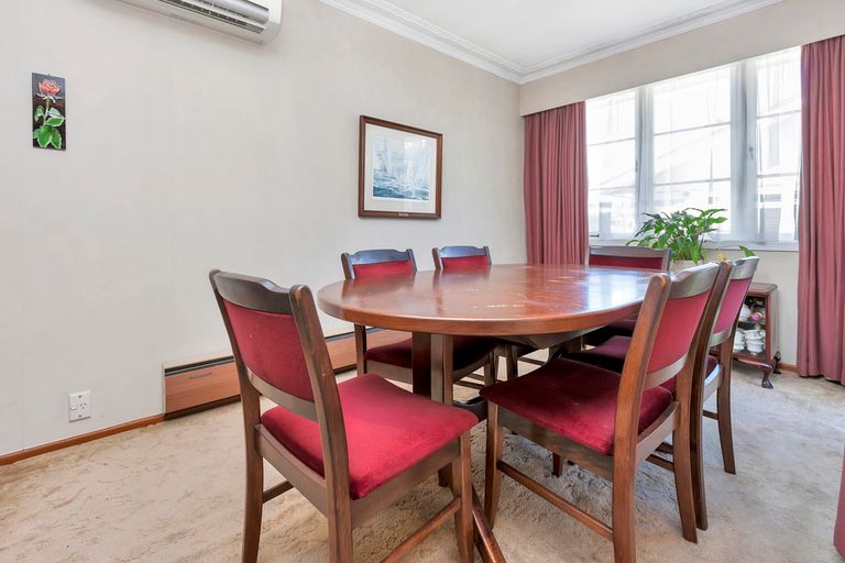 Photo of property in 1 Rowan Terrace, Te Atatu South, Auckland, 0610