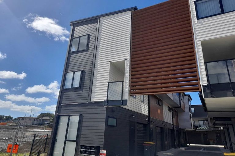 Photo of property in 1/6a William Roberts Road, Pakuranga, Auckland, 2010