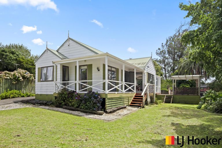 Photo of property in 35 Moloney Terrace, Pukekohe, 2120
