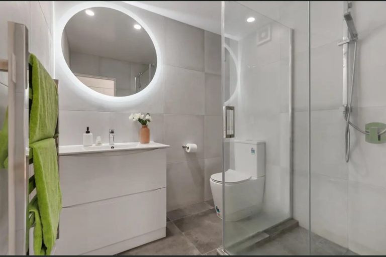 Photo of property in 19a Muir Avenue, Mangere Bridge, Auckland, 2022