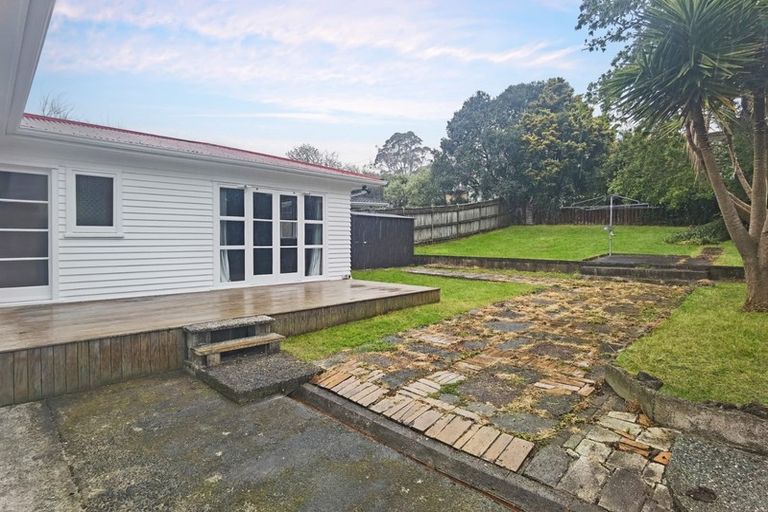 Photo of property in 31 Lowtherhurst Road, Massey, Auckland, 0614