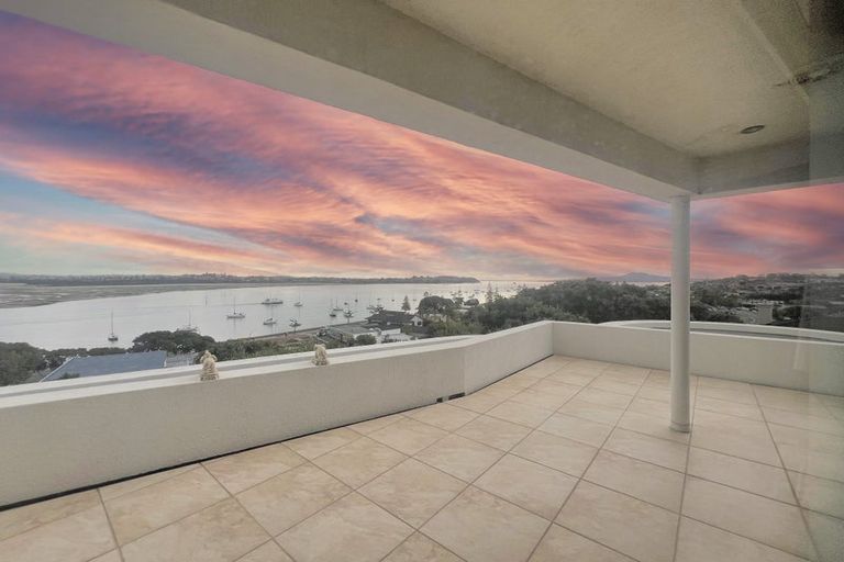 Photo of property in 2 Bucklands Beach Road, Bucklands Beach, Auckland, 2012