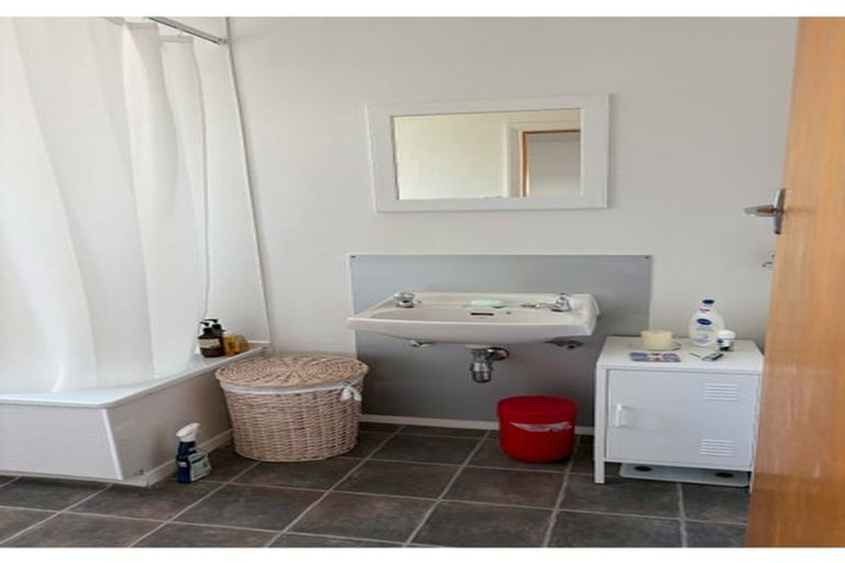 Photo of property in 2 Te Awe Awe Court, Hokowhitu, Palmerston North, 4410