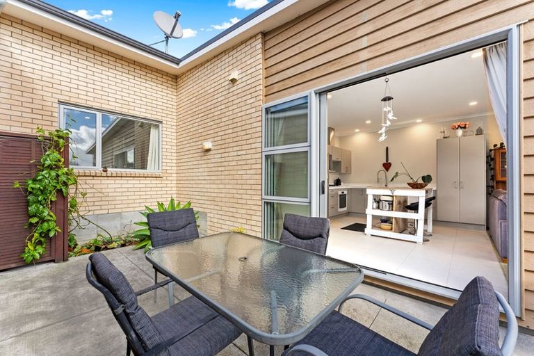 Photo of property in 30 Station Street, Hobsonville, Auckland, 0618