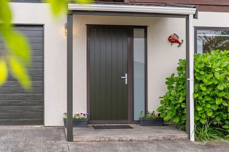 Photo of property in 2/75 Eskdale Road, Papakowhai, Porirua, 5024