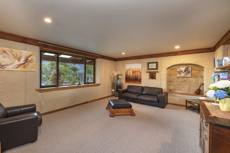Photo of property in 28 Moraine Terrace, Lake Hawea, 9382