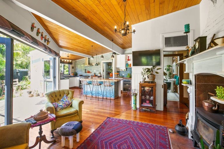 Photo of property in 109 Carrington Street, Lower Vogeltown, New Plymouth, 4310