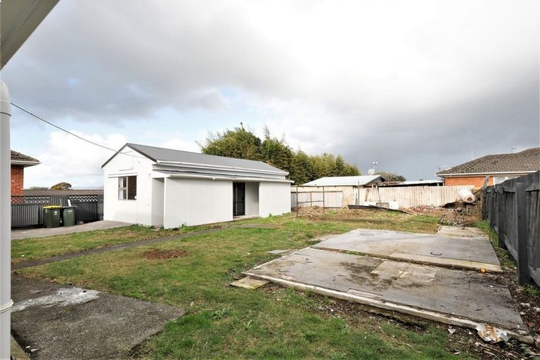 Photo of property in 14 Clayton Road, Manurewa, Auckland, 2102