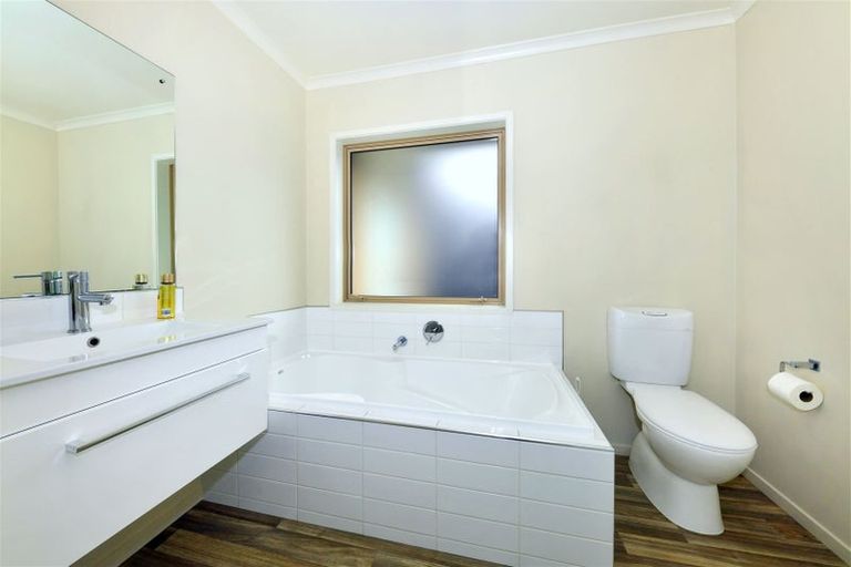 Photo of property in 41 Maclaren Road, Wigram, Christchurch, 8042