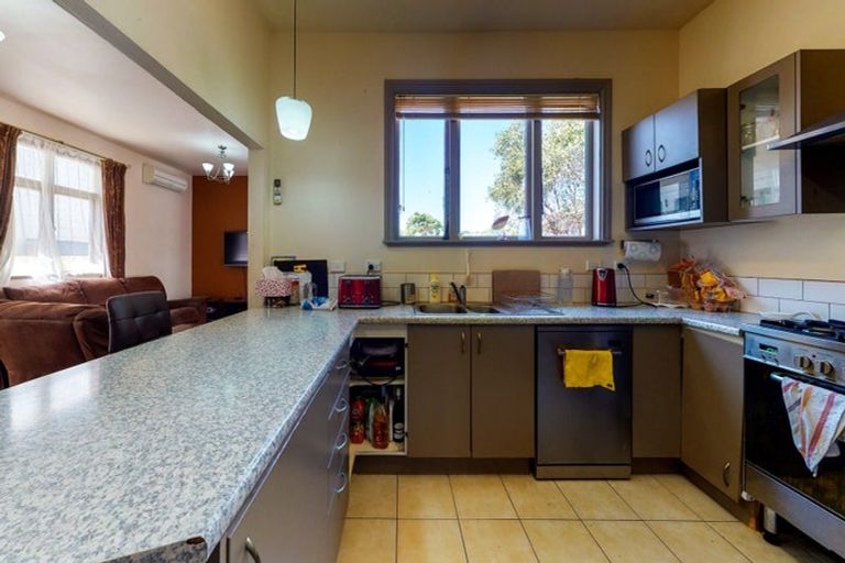 Photo of property in 11 Toru Street, Lyall Bay, Wellington, 6022