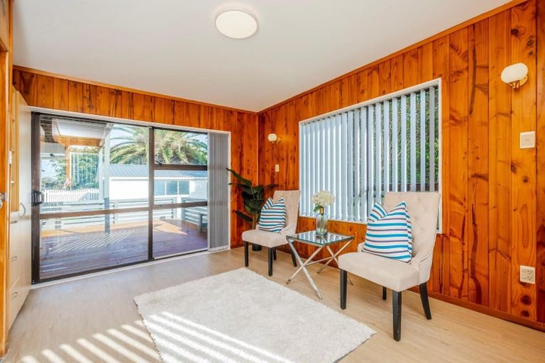 Photo of property in 4 Birdwood Avenue, Papatoetoe, Auckland, 2025