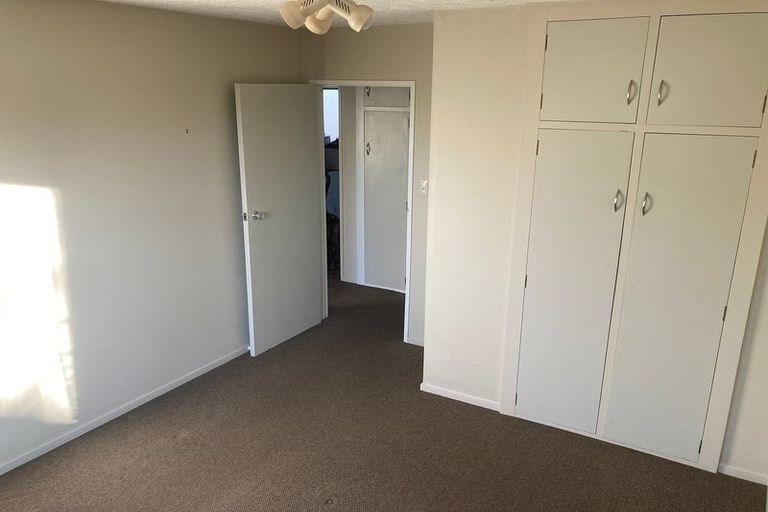 Photo of property in 50 Chipping Lane, Redwood, Christchurch, 8051