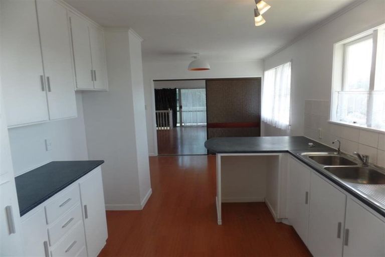 Photo of property in 14 Helena Street, Massey, Auckland, 0614