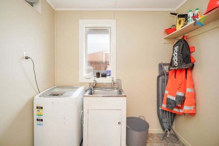 Photo of property in 75 Durham Street, Waikiwi, Invercargill, 9810