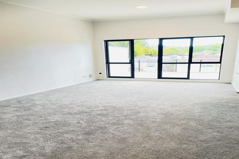 Photo of property in 18/11 Carlos Drive, Flat Bush, Auckland, 2016