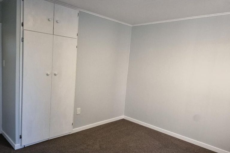 Photo of property in 37 Awanui Street, Merrilands, New Plymouth, 4312