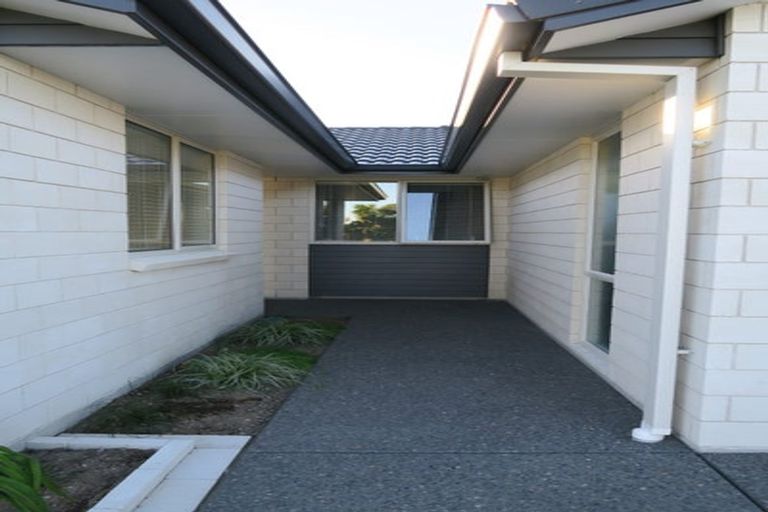 Photo of property in 31 Denny Hulme Drive, Mount Maunganui, 3116