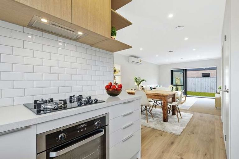 Photo of property in 22 Kawe Marie Lane, Takanini, 2112