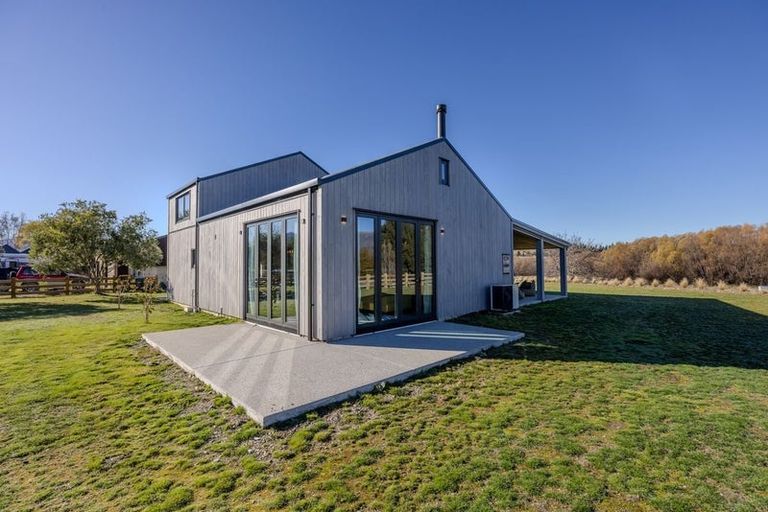 Photo of property in 2/19 Monteith Road, Albert Town, Wanaka, 9382