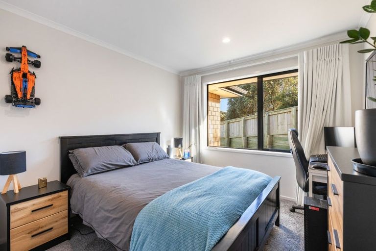 Photo of property in 8 Manakohi Street, Spotswood, New Plymouth, 4310