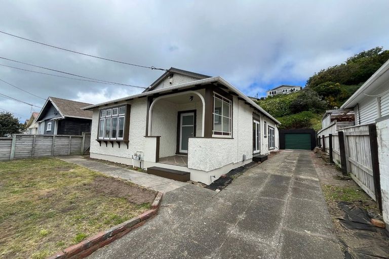 Photo of property in 28 Bridge Street, Rongotai, Wellington, 6022