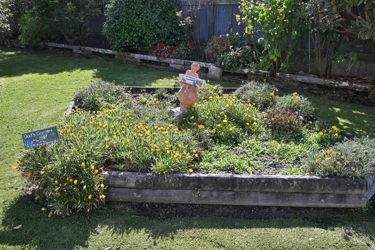 Photo of property in 30 Queen Street, Westport, 7825